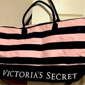 Pink and black Victoria’s Secret tote NWT